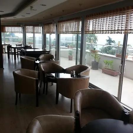 Hotel Kalepark 2*